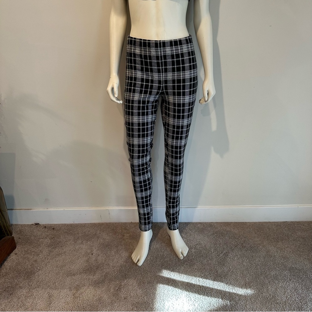 Express Plaid Black High-Waisted Leggings – Size S